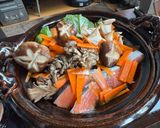 秋が旬！ほっこりキノコとシャケの簡単鍋作り方3写真
