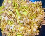 豚ミンチとキャベツのそば飯炒め作り方5写真