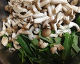 空芯菜と豚バラとしめじ♡中華風炒め作り方1写真