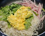 簡単！レタスとハムのそうめんチャンプルー作り方5写真