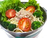 簡単☆ツナとトマトの冷製パスタ弁当!!作り方3写真