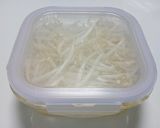 もやしは水につけて保存(豆腐・蒟蒻)作り方1写真