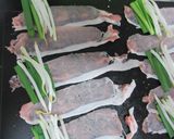 簡単！もやしとニラin肉巻き♪作り方2写真