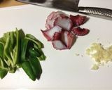 タコとピーマンガーリックバター炒め作り方1写真
