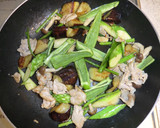 夏野菜と豚肉のオイスター炒め作り方2写真