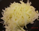 じゃが芋とミンチのオムレツ作り方1写真