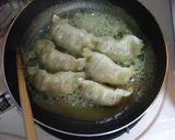 チーズカレーの餃子のはね☆市販の餃子で作り方5写真