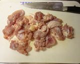 もも肉のトマトガーリックソース炒め♪作り方1写真