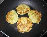 お弁当・おやつにも♫スパム入りお好み焼き作り方5写真