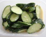 夏の簡単おかず！きゅうりの甘酒みそ漬け作り方1写真
