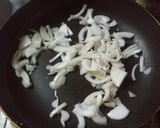 油を使わずヘルシー！野菜たっぷり親子丼☆作り方3写真