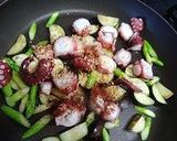 たこと茄子とアスパラガスのガーリック炒め作り方3写真