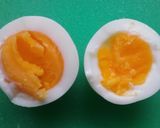 お弁当に！ゆで卵（黄身マヨ）作り方1写真