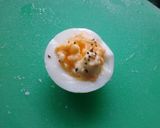 お弁当に！ゆで卵（黄身マヨ）作り方3写真