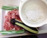 簡単！ご飯に合う〜豚こん茄子作り方1写真