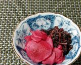 紅生姜（梅酢漬け）とゴマのおにぎり作り方1写真