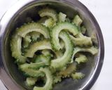 苦瓜肉絲　ゴーヤと豚の絶品おかず作り方1写真