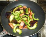 パパのゴーヤーとナスの甘味噌炒め作り方2写真