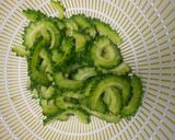 ゴーヤとベーコン炒め・とろけるチーズのせ作り方5写真