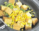 鮭と厚揚げゴーヤのコーンマヨ醤油ソテー作り方4写真