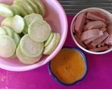 ナーベーラーンブシー（へちま炒め煮）作り方1写真