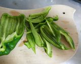 お弁当の隙間にピーマンとえび炒め作り方1写真