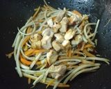 簡単★鶏ごぼうの甘辛きんぴら作り方3写真