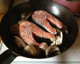 サーモンとしいたけのバター焼き(^-^)作り方4写真