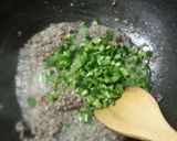 簡単!ピーマンとひき肉の甘辛卵とじ。作り方3写真