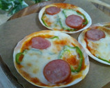 簡単♪とろ～りチーズの餃子の皮ピザ作り方4写真