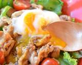 ヨシダグルメソースで照り玉豚マヨサラダ丼作り方5写真