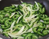 柚子胡椒+カレー粉でゴーヤのキーマカレー作り方3写真
