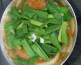コロッケ入りニラ玉子丼作り方7写真