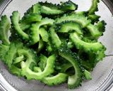 豚薄切り肉＋塩麹deゴーヤチャンプル作り方2写真