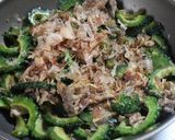 豚薄切り肉＋塩麹deゴーヤチャンプル作り方4写真