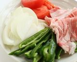 夏バテ防止！夏野菜の生姜焼き作り方1写真