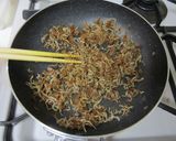 サッパリ美味しい梅ジャコおかかおにぎり♪作り方3写真