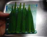 オクラとささみのチーズ春巻き☆作り方1写真