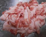 豚ばら肉のにんにく炒め・ベビーリーフのせ作り方2写真