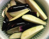 冷やして簡単♪ナスの揚げ浸し玉ねぎのせ☆作り方1写真
