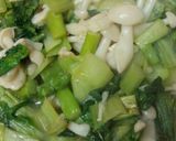 青梗菜とアスパラガスの鶏がらスープ炒め作り方3写真