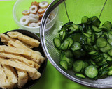 夏のおかず！きゅうり油揚げチクワの酢の物作り方2写真