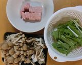 スパムとキノコのハーブソルト炒め作り方1写真