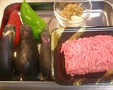 豚ひき肉と茄子のピリ辛味噌丼作り方1写真