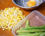 とうもろこしとアスパラのかき玉味噌汁作り方1写真