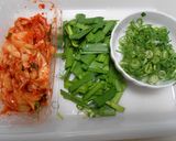 魚肉ソーセージとキムチ・ニラの炒め物作り方4写真