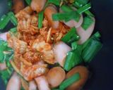 魚肉ソーセージとキムチ・ニラの炒め物作り方8写真