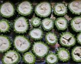 ジューシー！苦くない丸ごとゴーヤステーキ作り方1写真