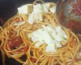 一度は食べてみて！チーズのトマトSパスタ作り方3写真