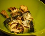 さんまの舞茸巻き☆彩りスパイス焼き作り方4写真